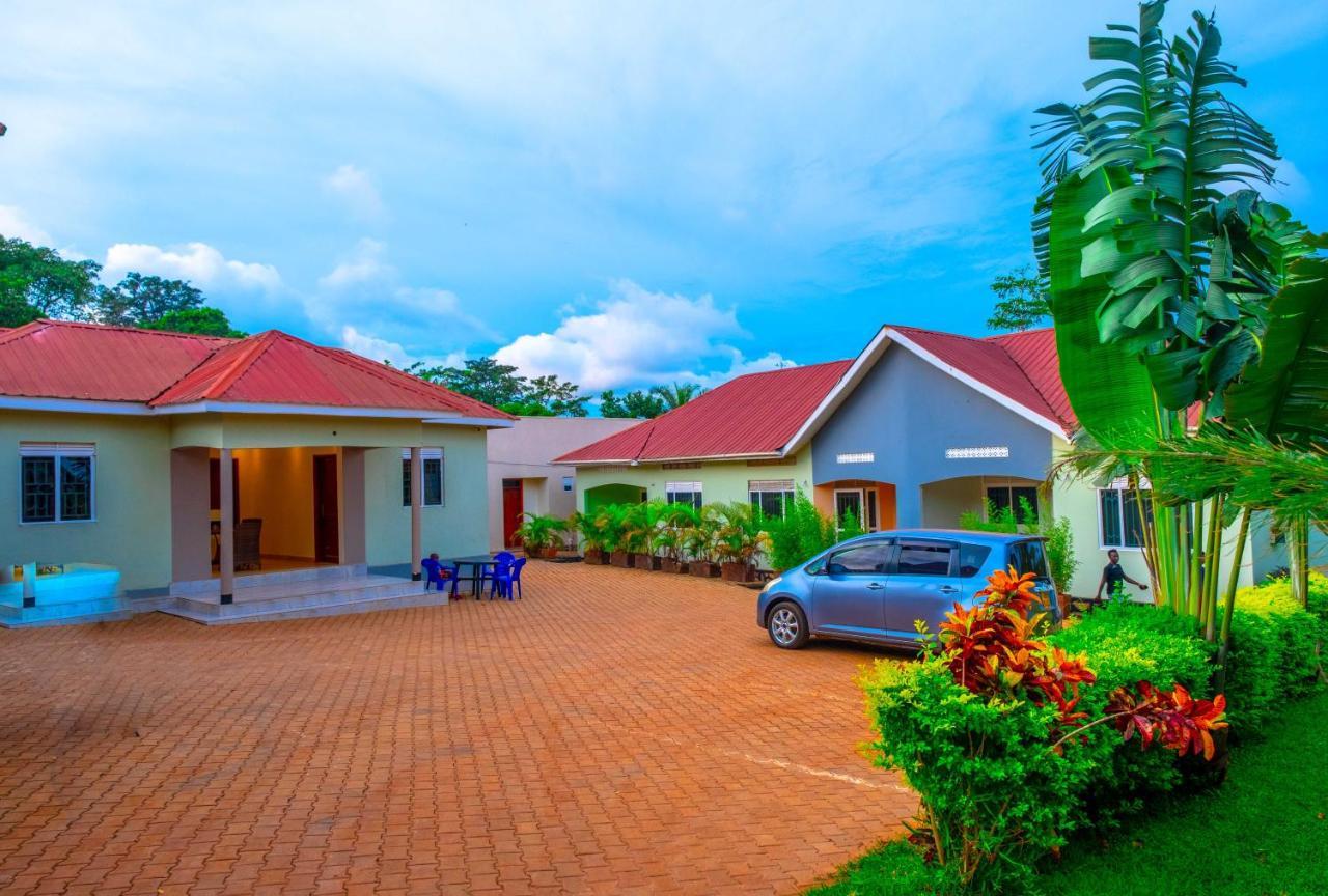 Airport Unique Hotel Entebbe Exteriér fotografie