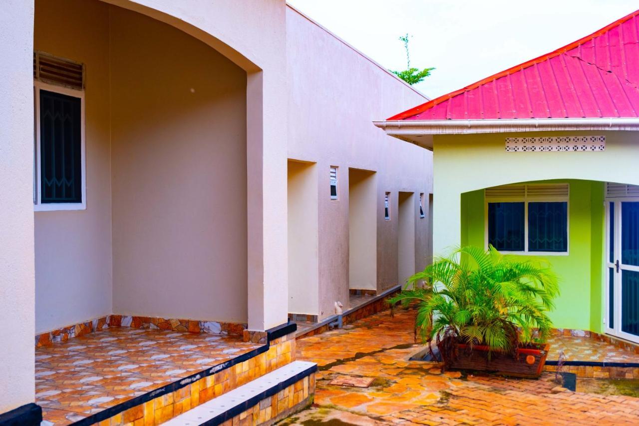 Airport Unique Hotel Entebbe Exteriér fotografie